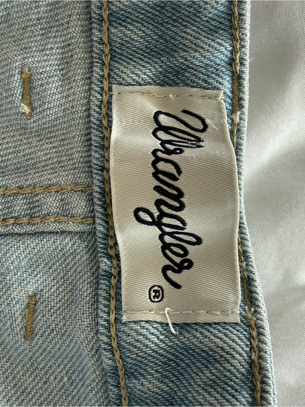 Wrangler Light Blue Relaxed Fit Jeans - Picture 3 of 4